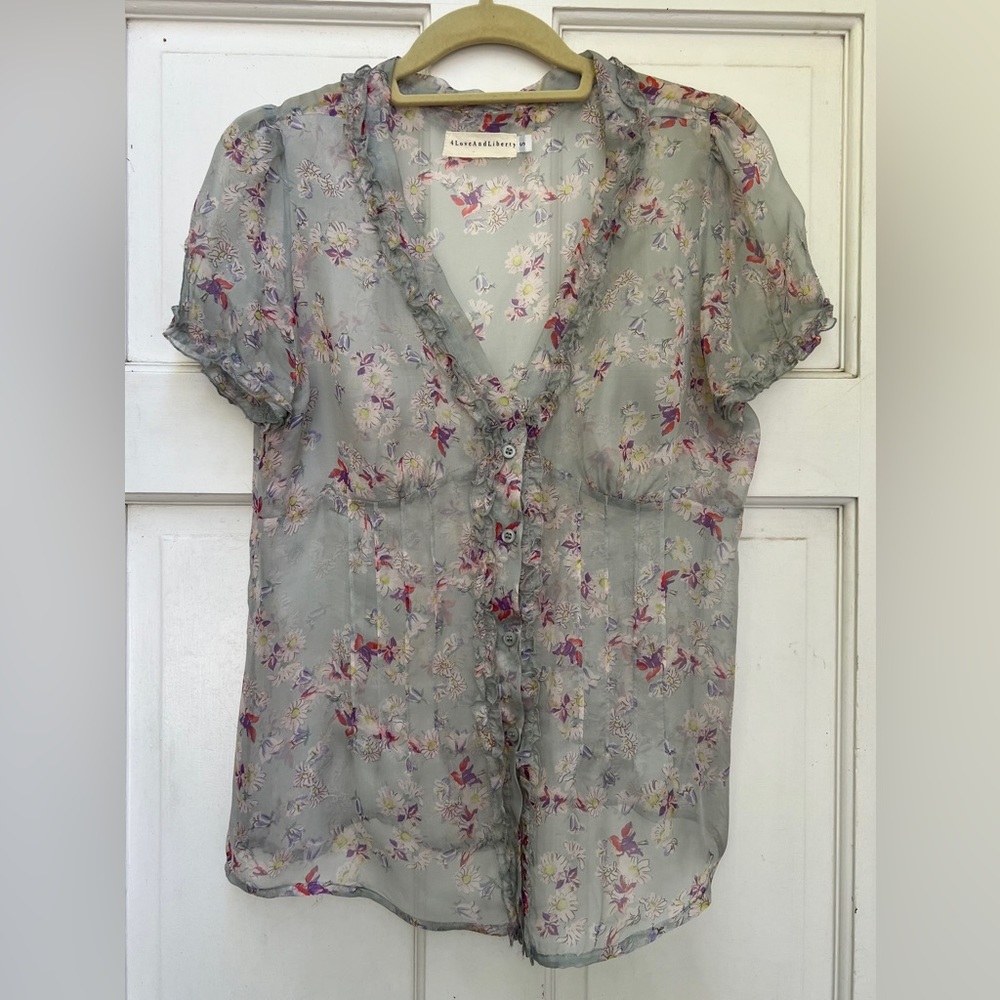 Love and Liberty blouse sz S